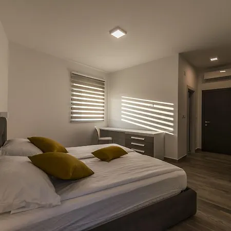 Modern In With Swimming Pool Kringa